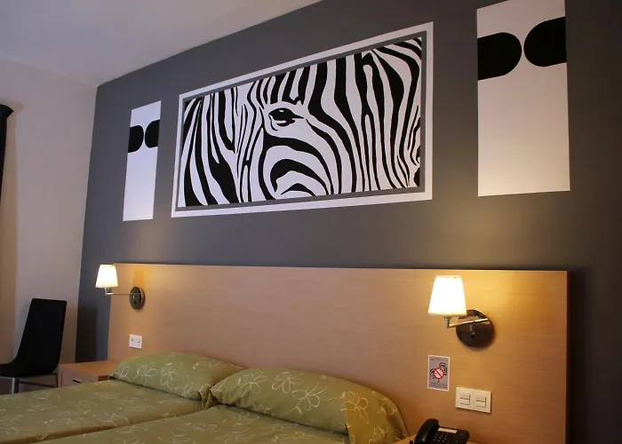 Hotel Golden 3*