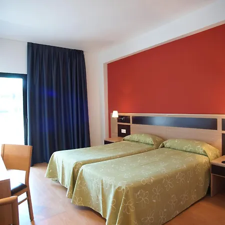 Golden מלון בנידורם